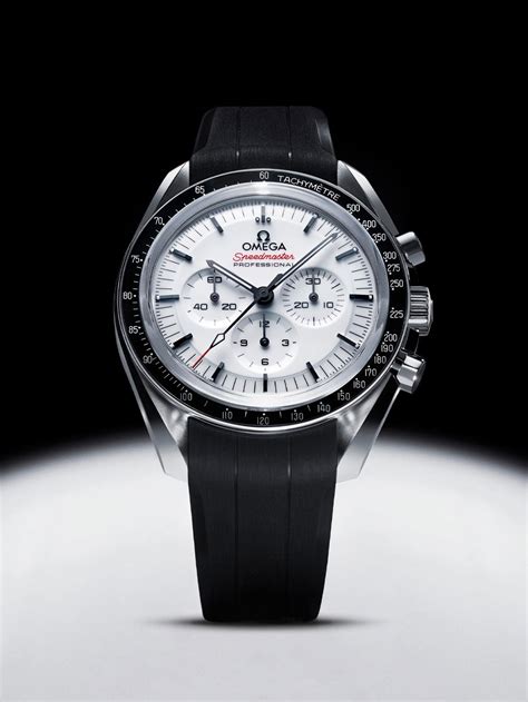 Omega Speedmaster Professional White Lacquer Dial Review.